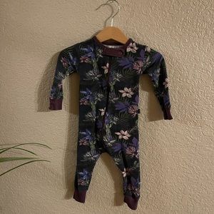 Lola & Taylor organic cotton romper size 6-12m.